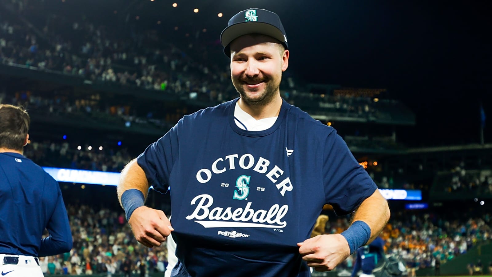 Forget Aaron Judge AL MVP Race, Is Cal Raleigh Surpassing Even Shohei Ohtani in 2025?