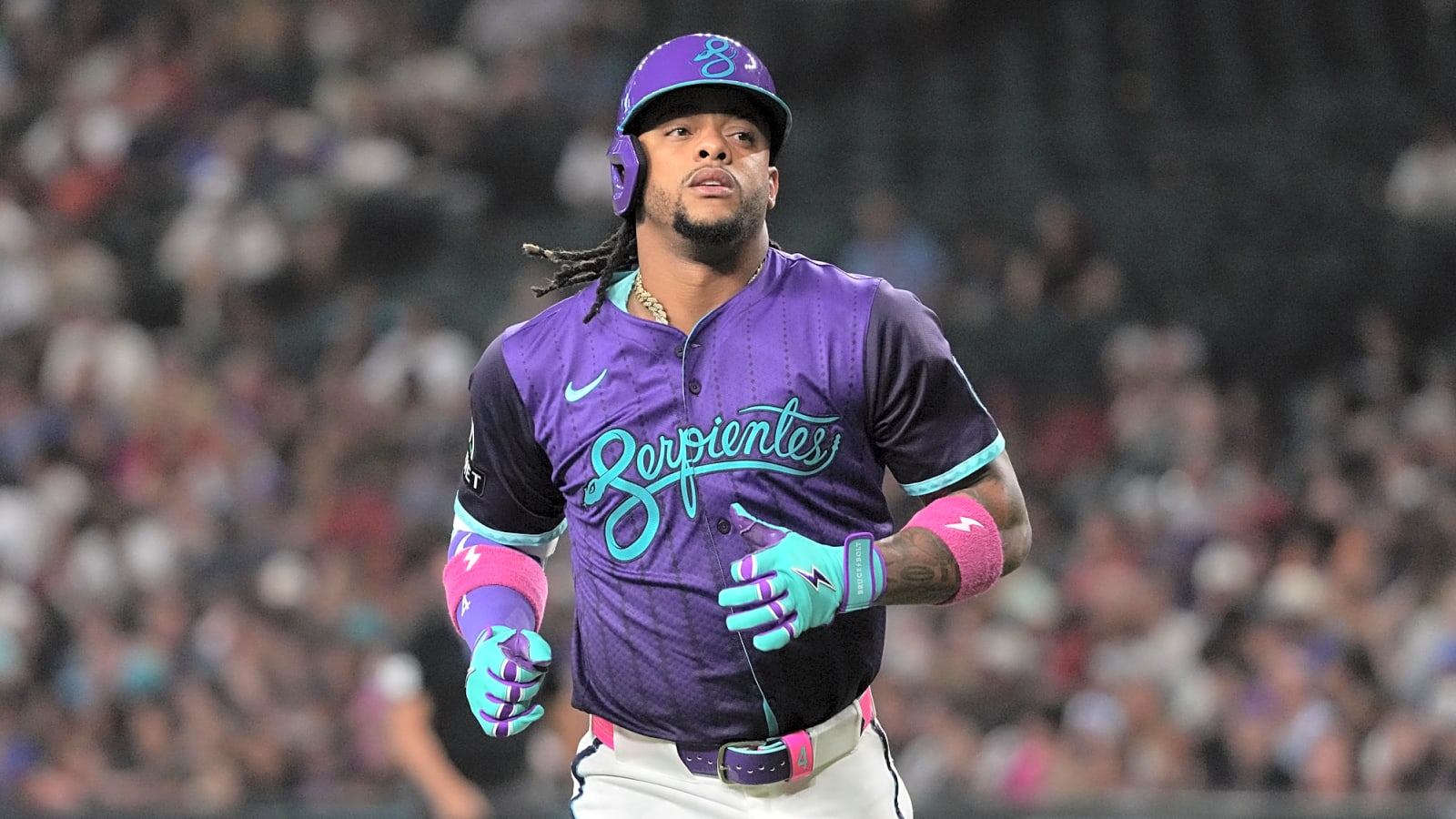Diamondbacks fans give Ketel Marte overwhelming standing ovation after disgusting White Sox incident