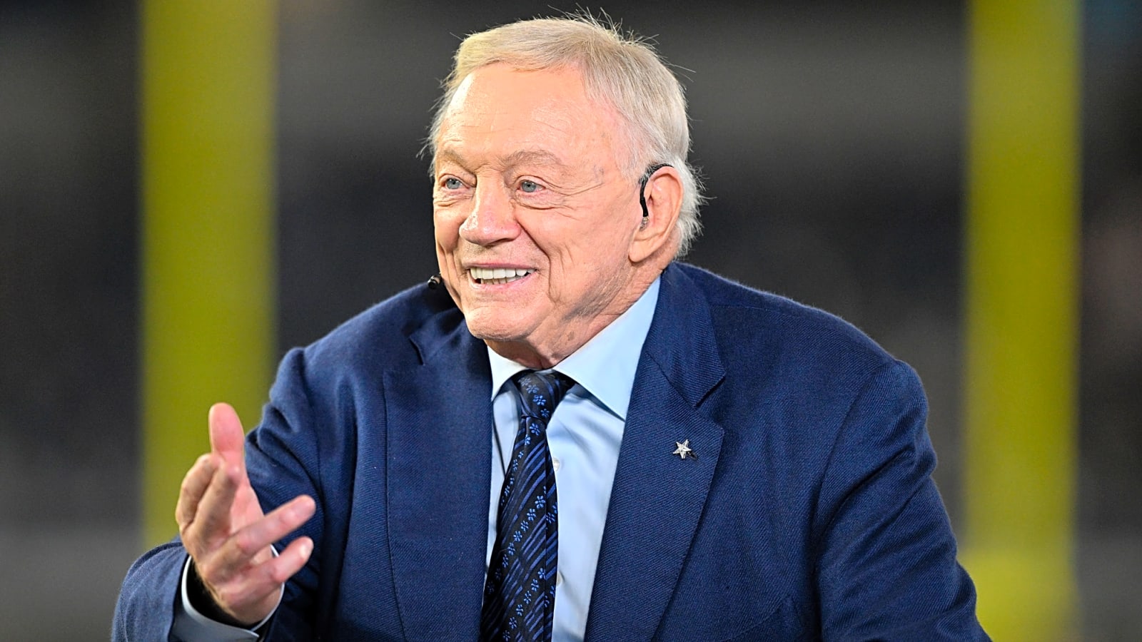 Cowboys' Jerry Jones leaves door open for Maxx Crosby trade