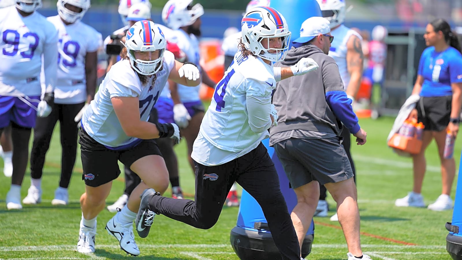 Bills Re-Signing LB Baylon Spector To Practice Squad