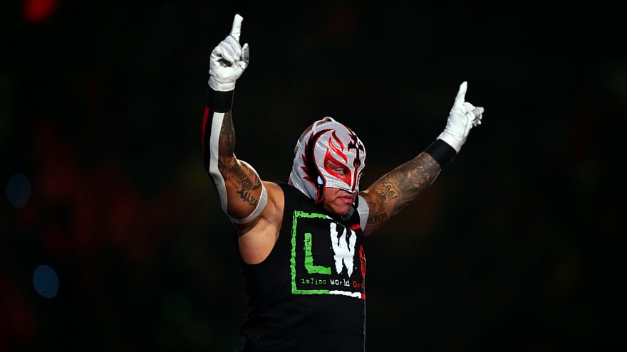 Preview: WWE Raw (12/8/25) The Vision Eyes Mysterio vs. Bálor