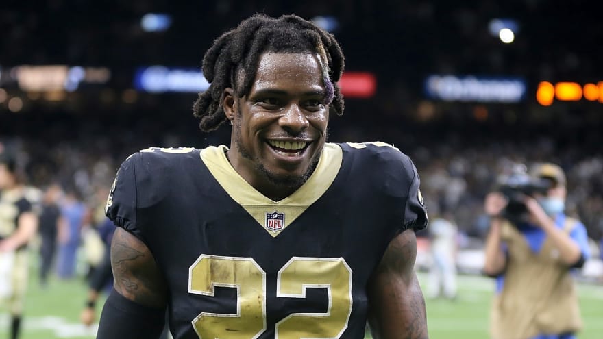 Chicago Bears DB Chauncey Gardner-Johnson tweets mid-game during comeback attempt