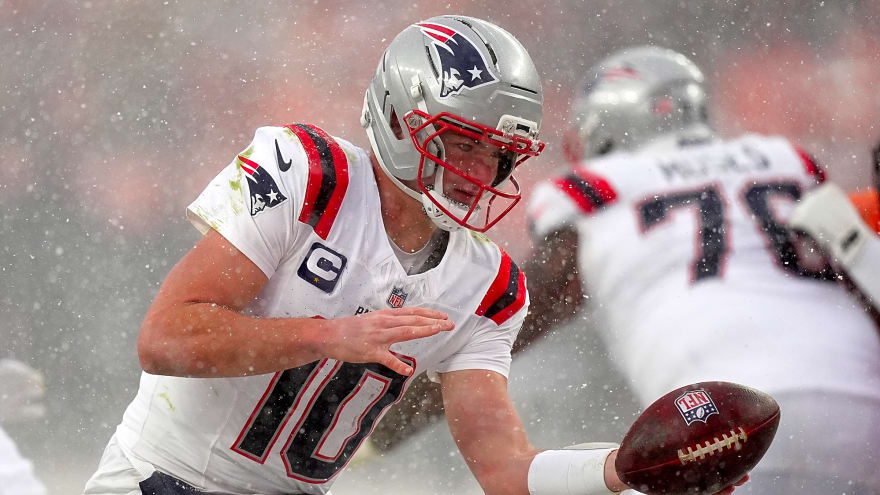  Curious update given on Patriots QB Drake Maye's right shoulder