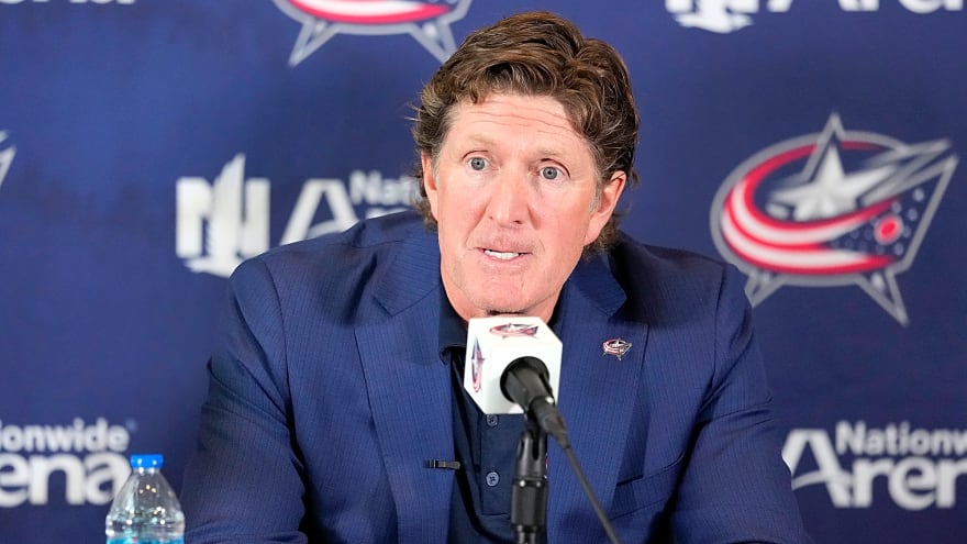 Is Messier Wrong? Oilers CEO Defended Letting Players Help Hire Babcock