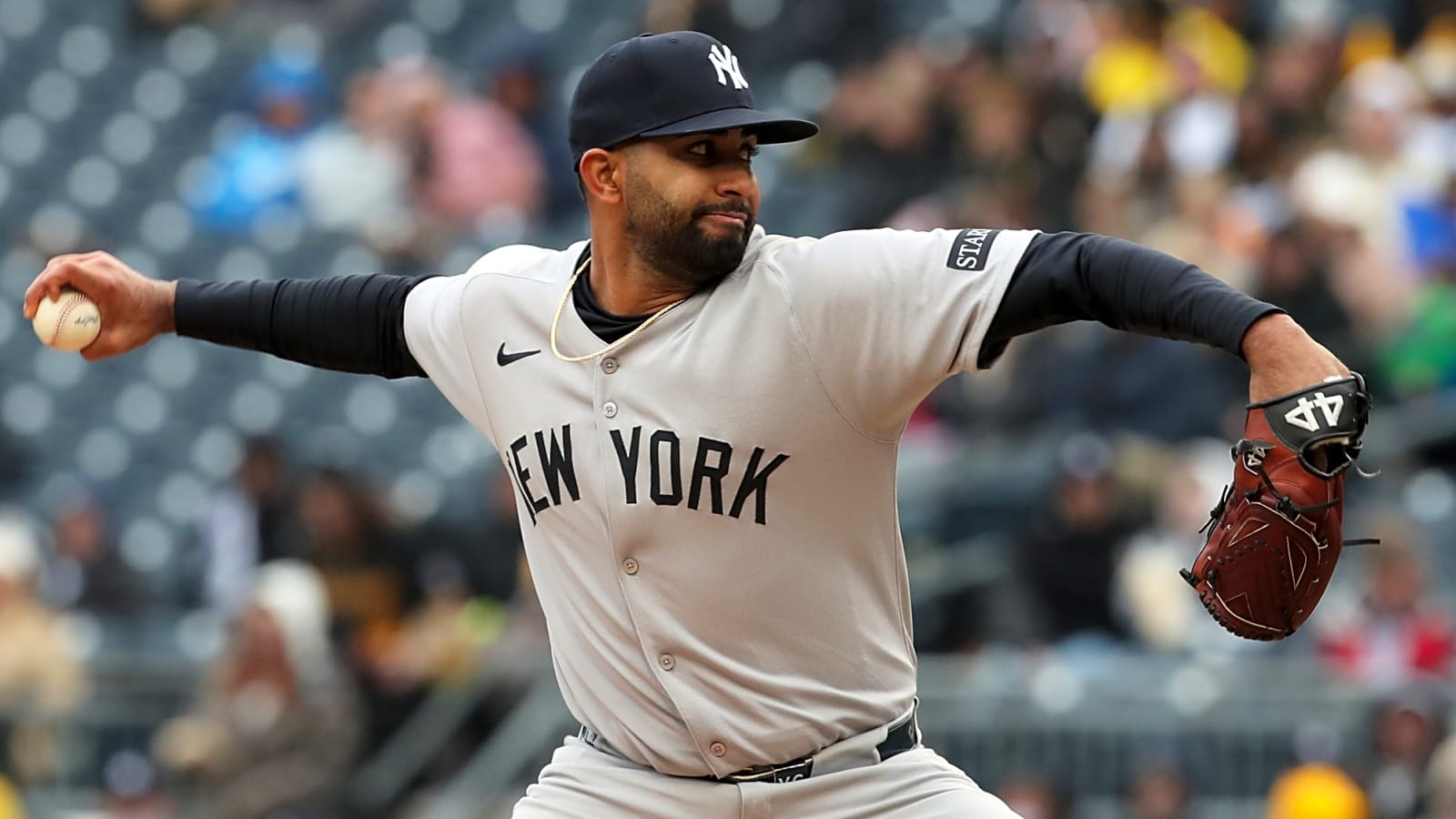 White Sox claim Yoendrys Gomez, release Greg Jones