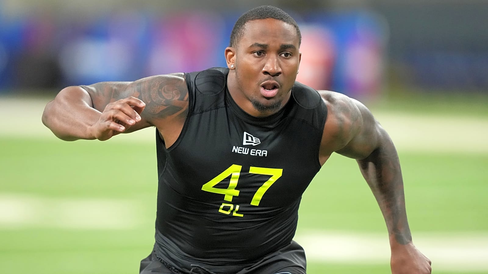 Cowboys Scouting Reveals Shocking View Of Booker vs. Ezeiruaku
