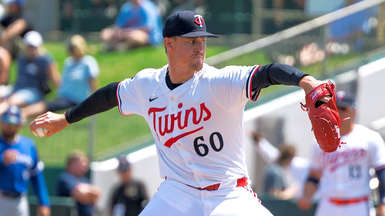 Braves make a trade with the Orioles for Scott Blewett