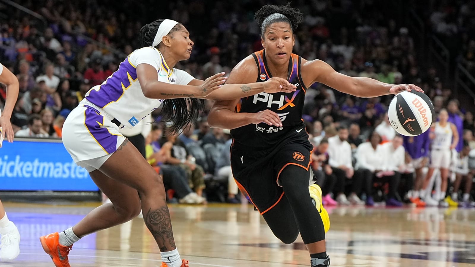Phoenix Mercury celebrate Black Excellence Night with exclusive giveaway