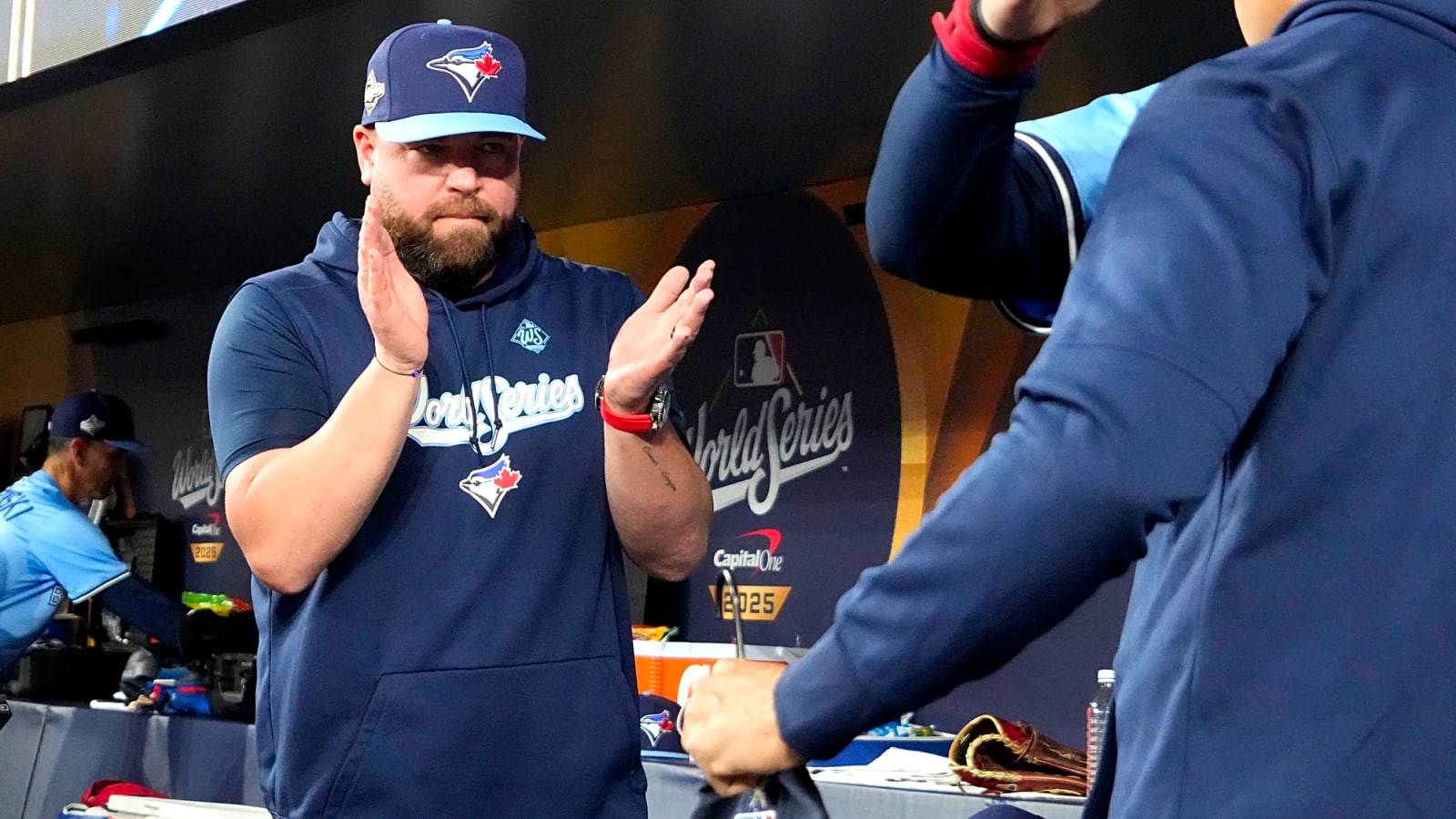 How do Blue Jays plan to get stronger this offseason?