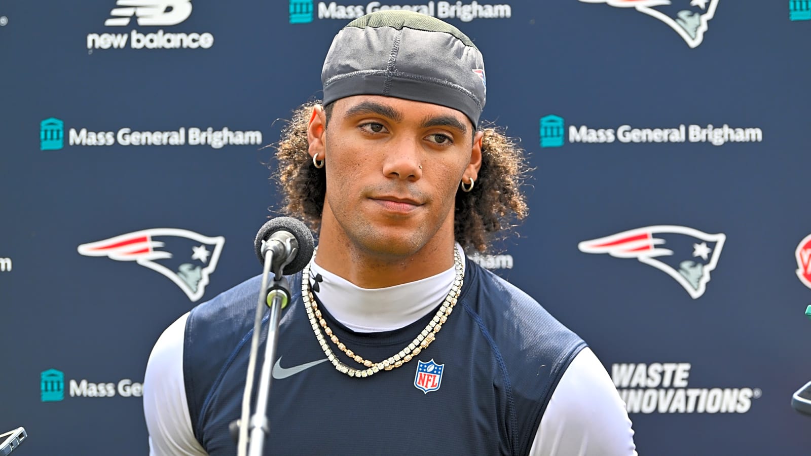 Patriots' Mike Vrabel drops concerning Christian Gonzalez update