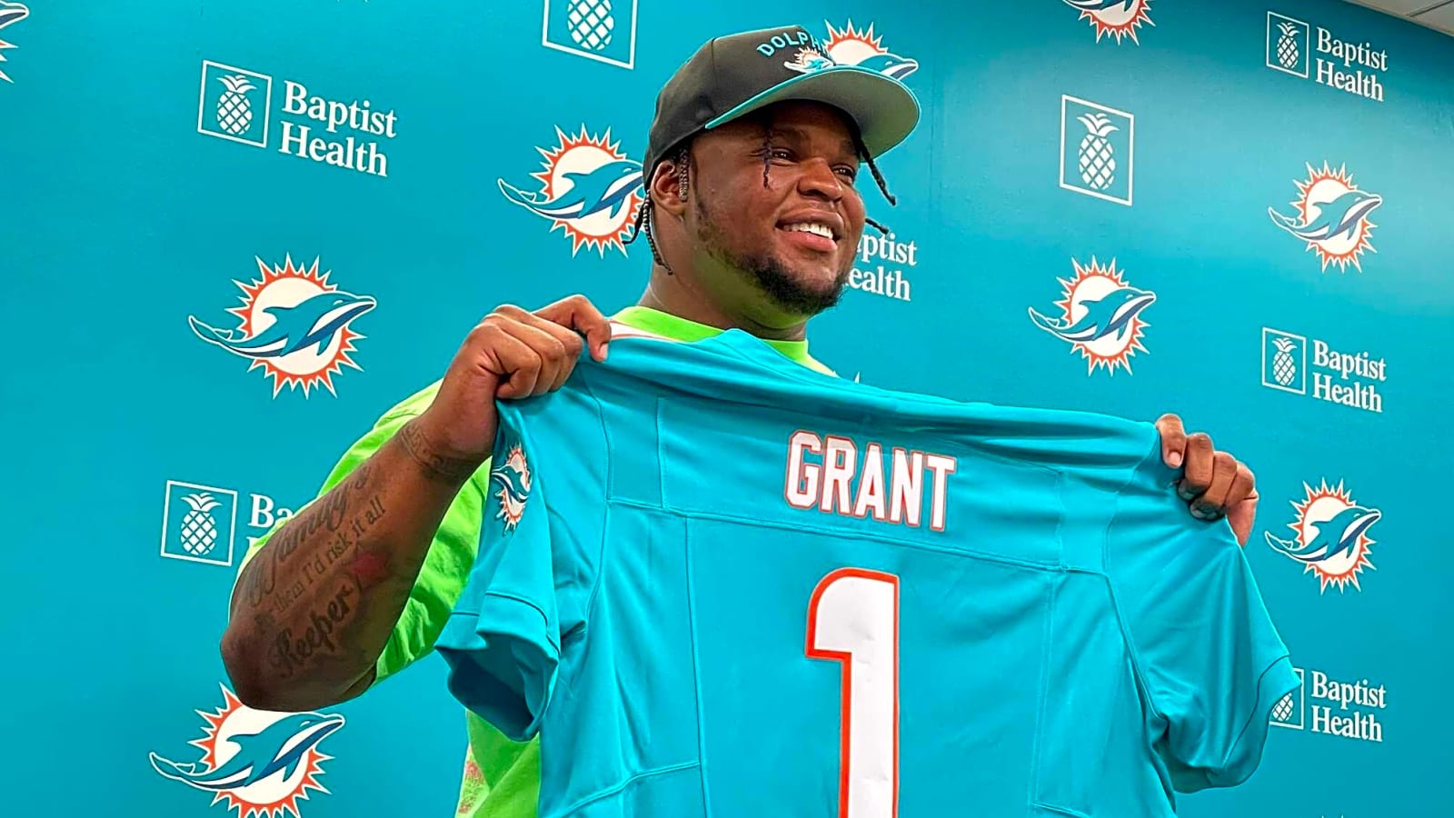 Dolphins sign first-round DT Kenneth Grant, six others