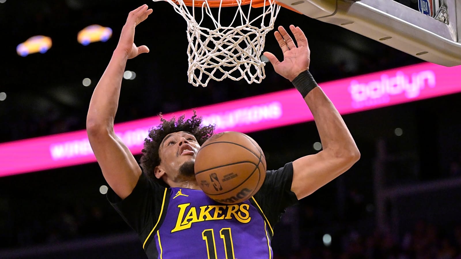 Lakers to sign former first-round pick, get insurance at center