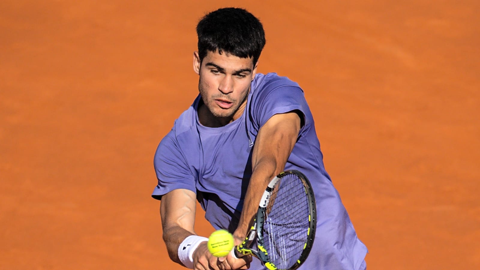 Carlos Alcaraz remains unstoppable on Spanish Clay, powers into Barcelona Open semi-finals