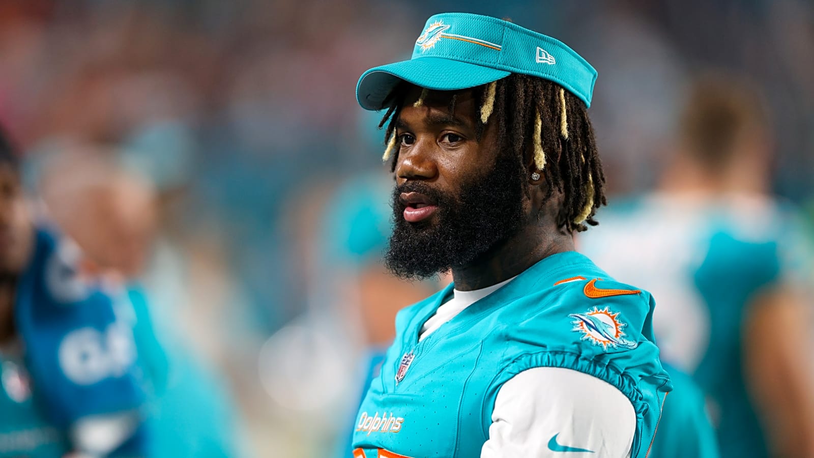 Colts sign four-time Pro Bowl CB