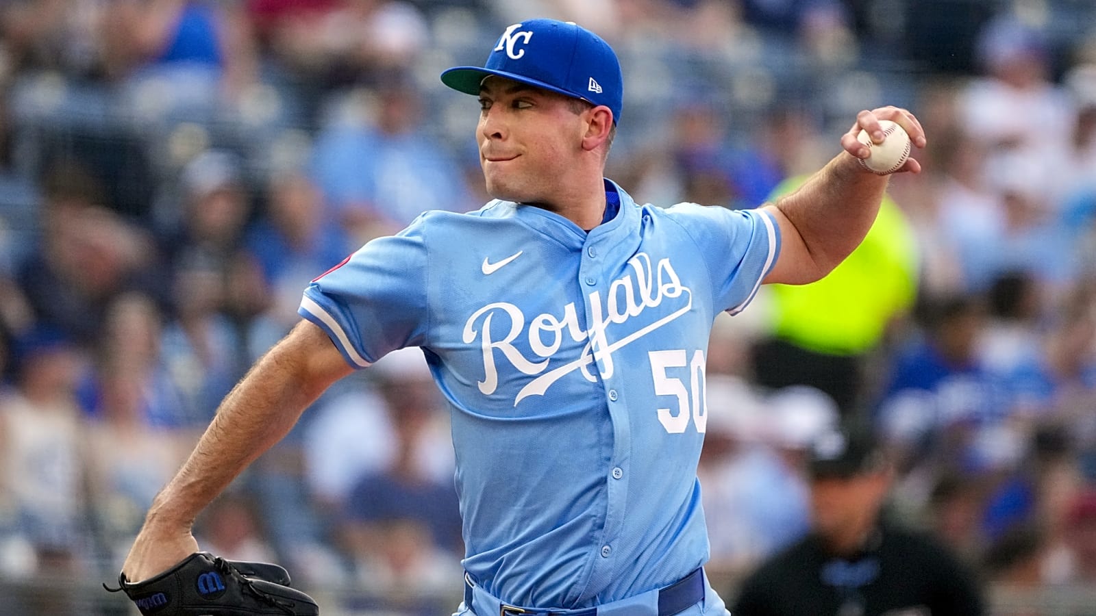 Royals' Kris Bubic battling shoulder stiffness