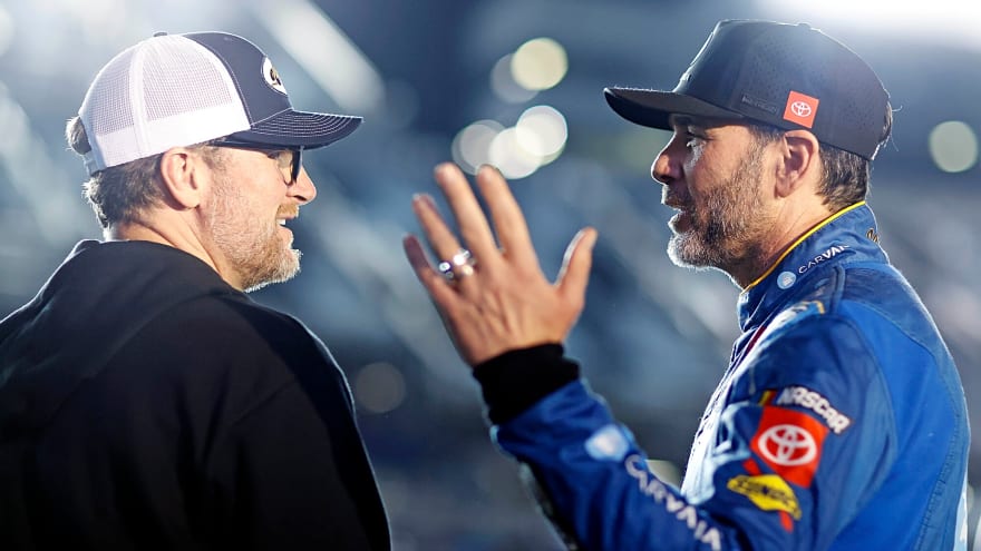 Dale Earnhardt Jr. reacts to Tony Stewart making NASCAR return at Daytona
