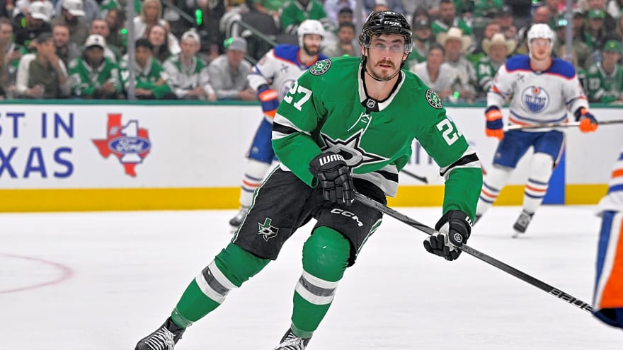 Dallas Stars trade key forward, and the impact could be bigger than you think