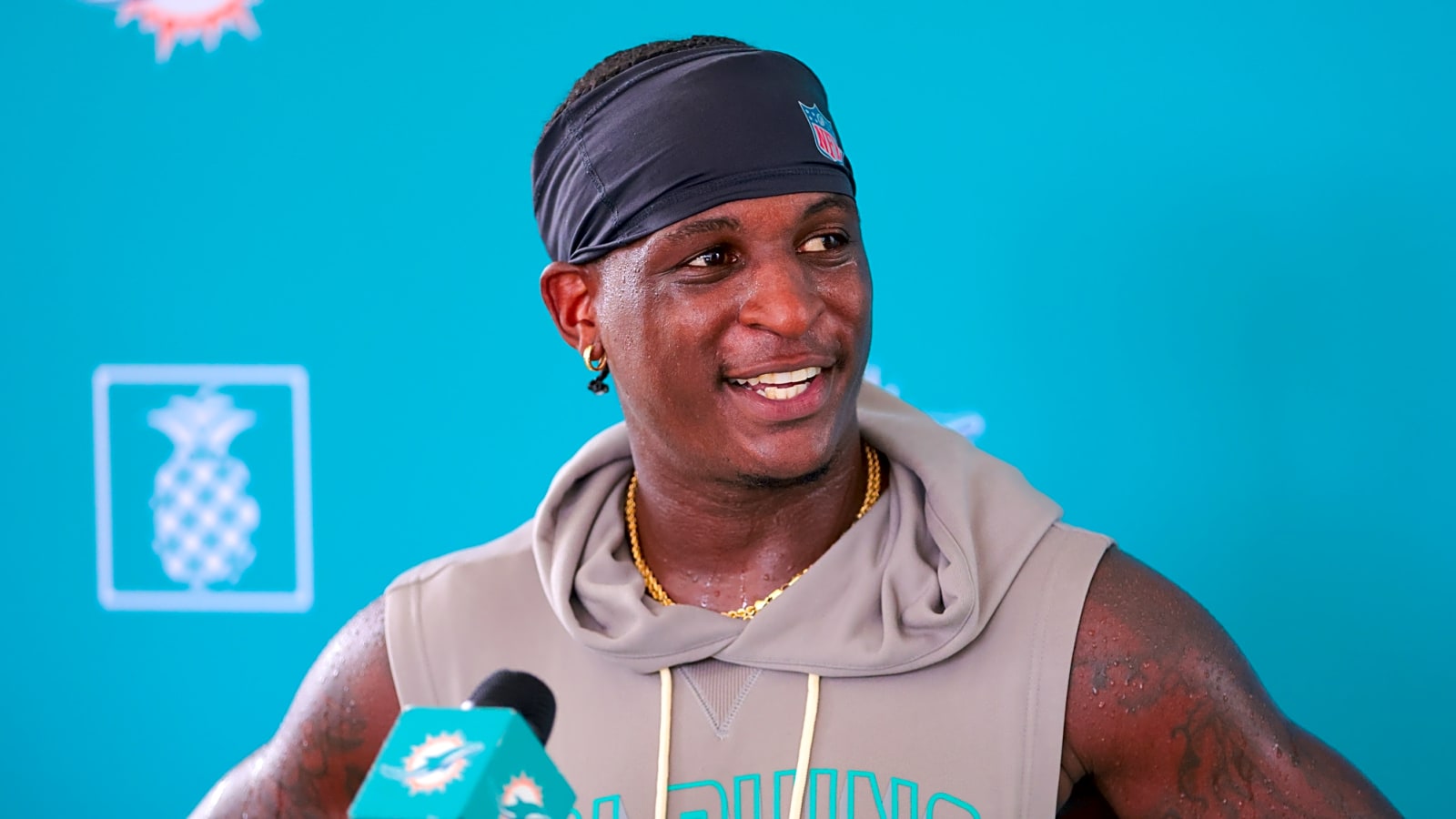 Colts Signing CB Mike Hilton