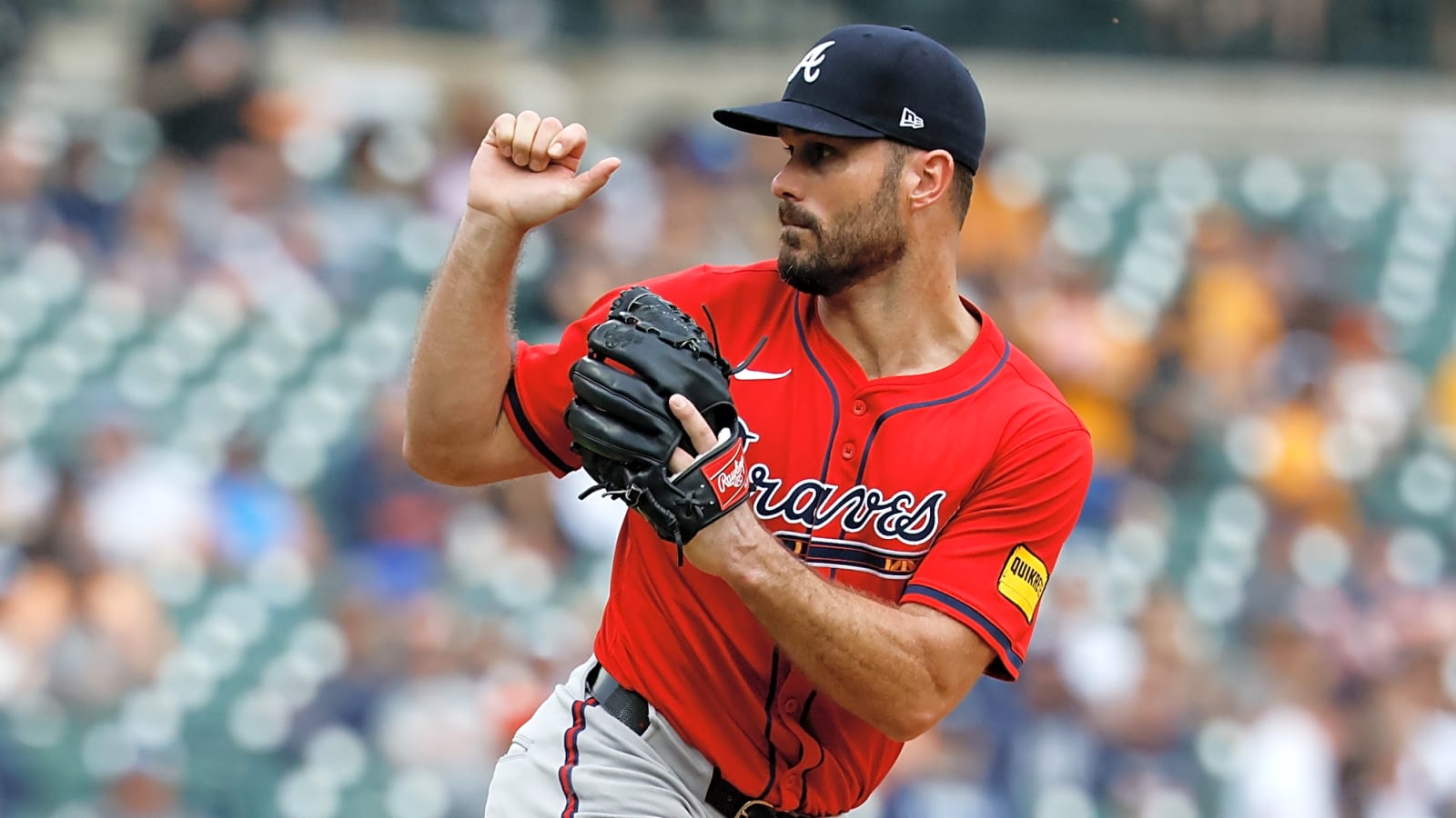 Braves make surprising decision on Tyler Kinley’s option