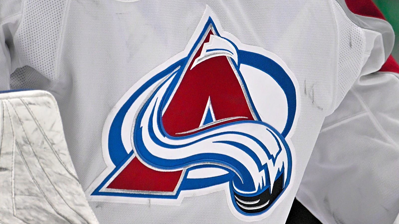 Avalanche sign forward to entry-level deal