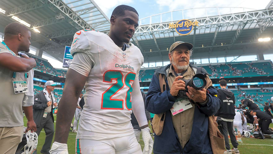 De’Von Achane Injury Update: Star RB’s Status Revealed For Dolphins-Steelers