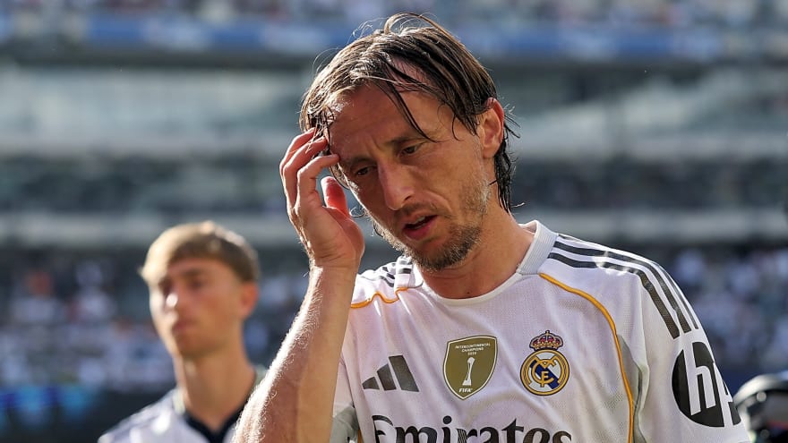 Man United prepare detailed report on €85m-rated target wanted by Real Madrid