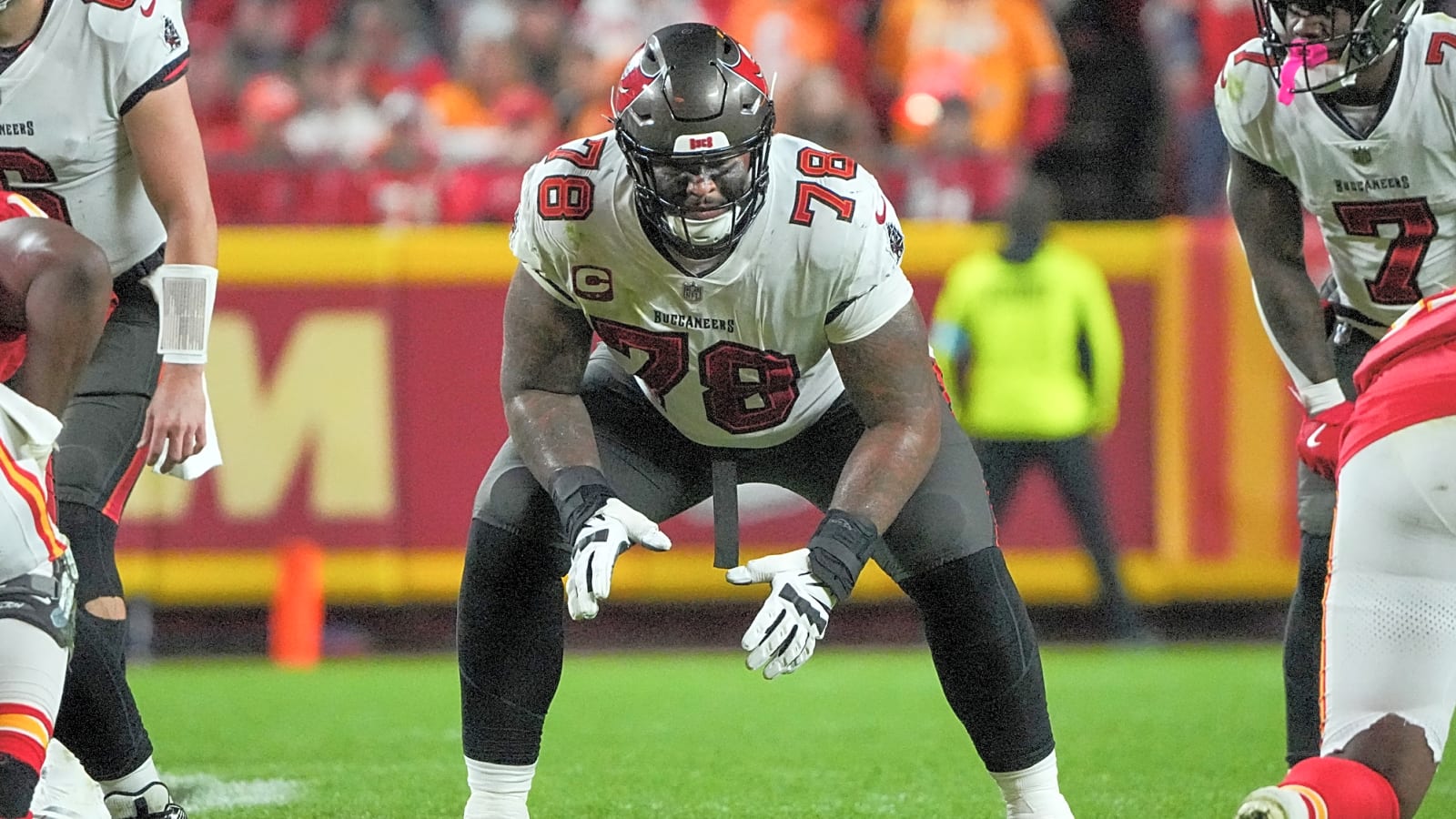 Buccaneers All-Pro Tackle to Miss Start of 2025 Season