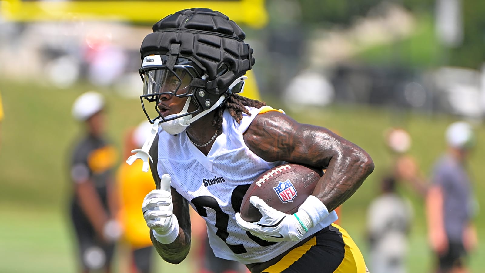 Steelers&#39; Sebastian Castro Details Kaleb Johnson’s Bold Emergence