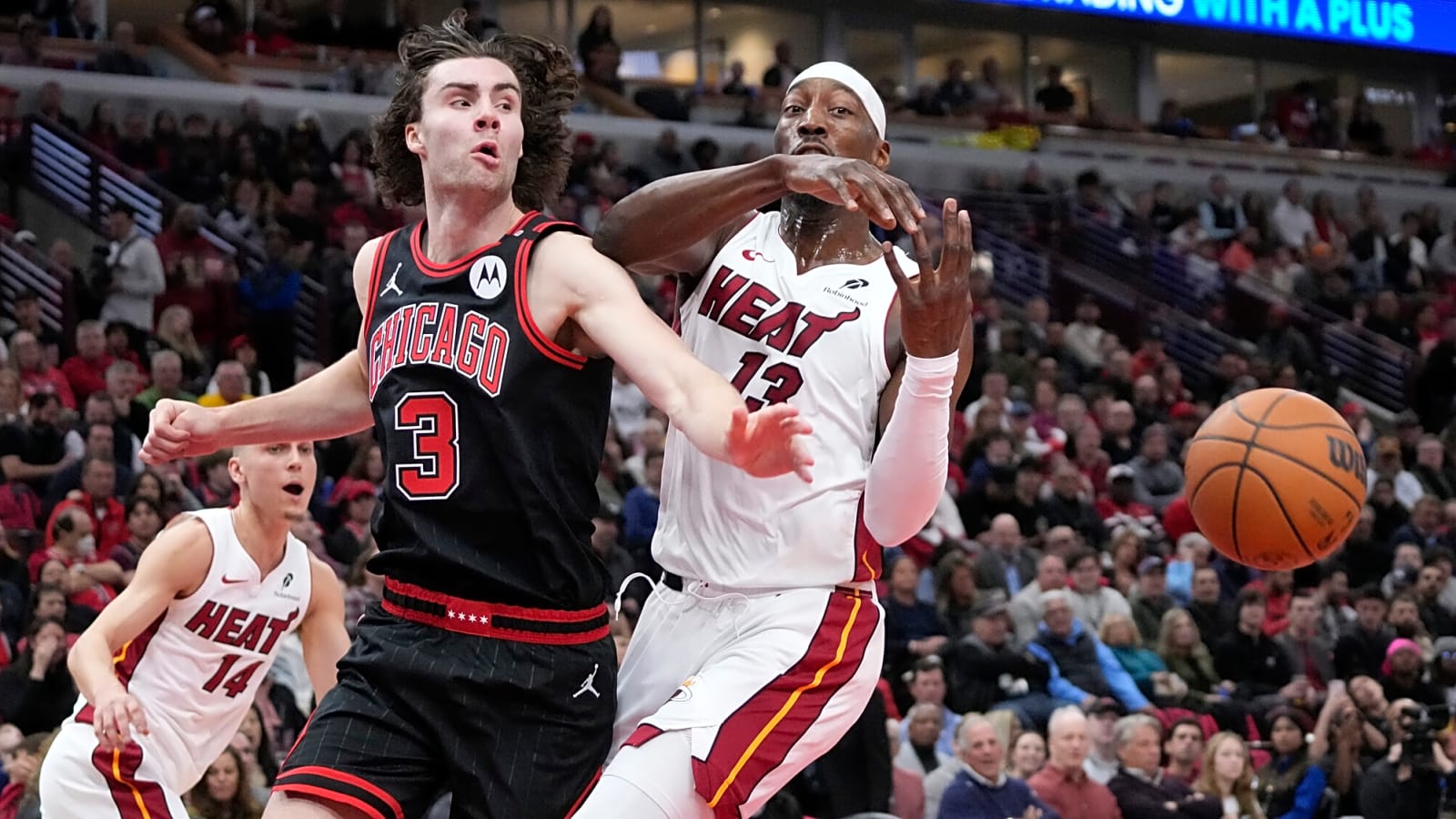 Josh Giddey Predicted to Sign $96 Million Contract With Chicago Bulls