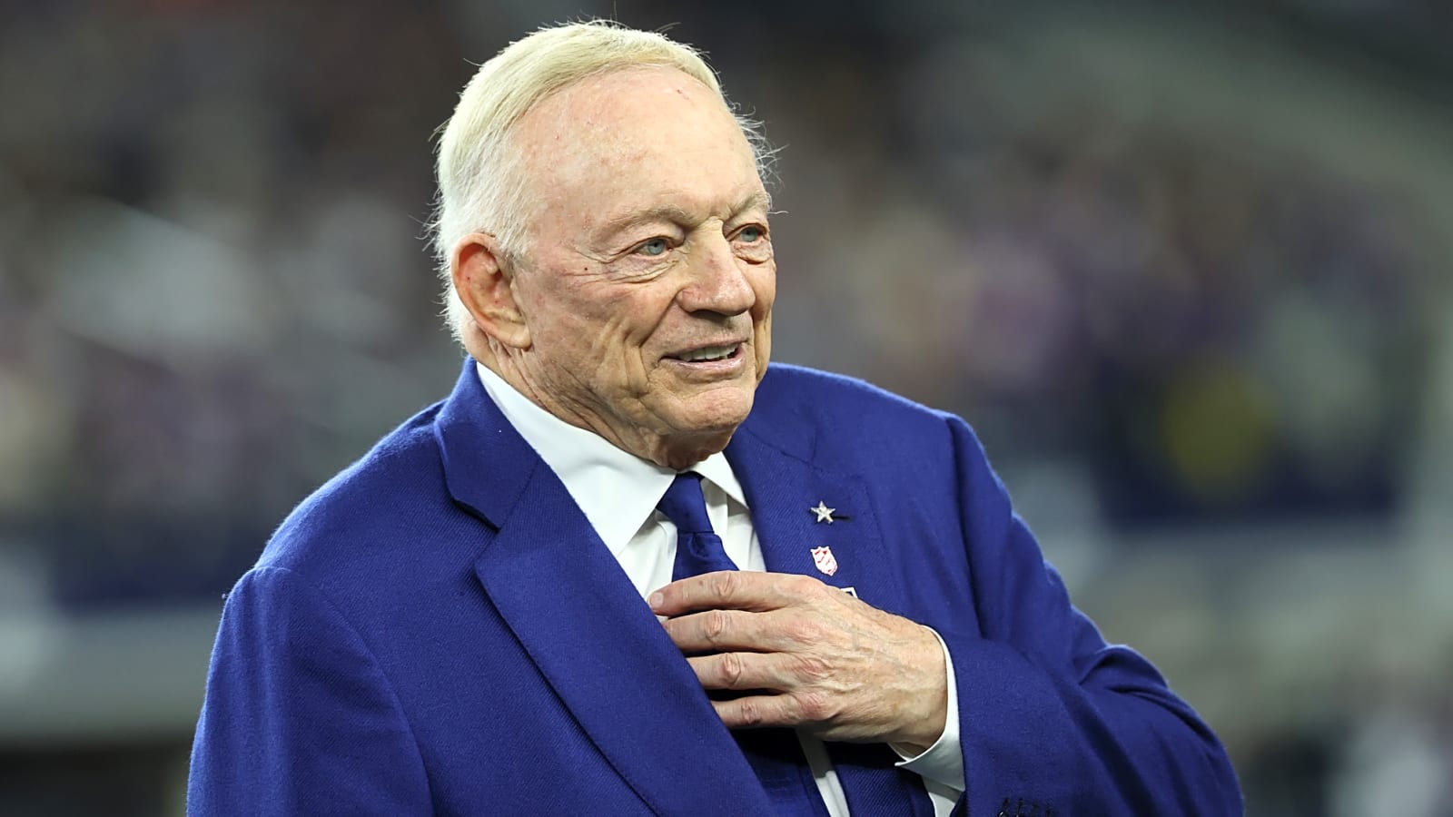 Cowboys' Jerry Jones sounds done with DC Matt Eberflus