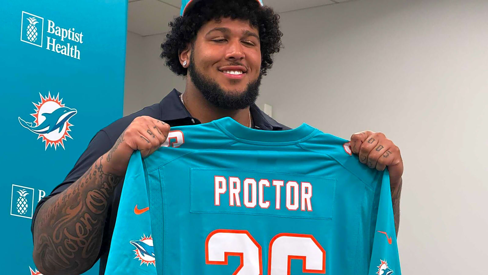Kadyn Proctor Will Play Left Guard in 2026