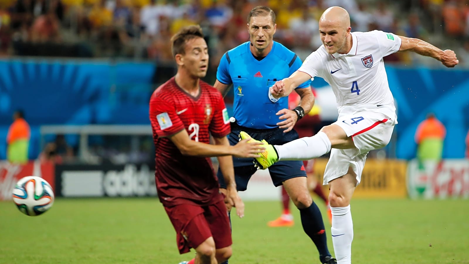 Manchester United open talks with Swedish forward’s camp