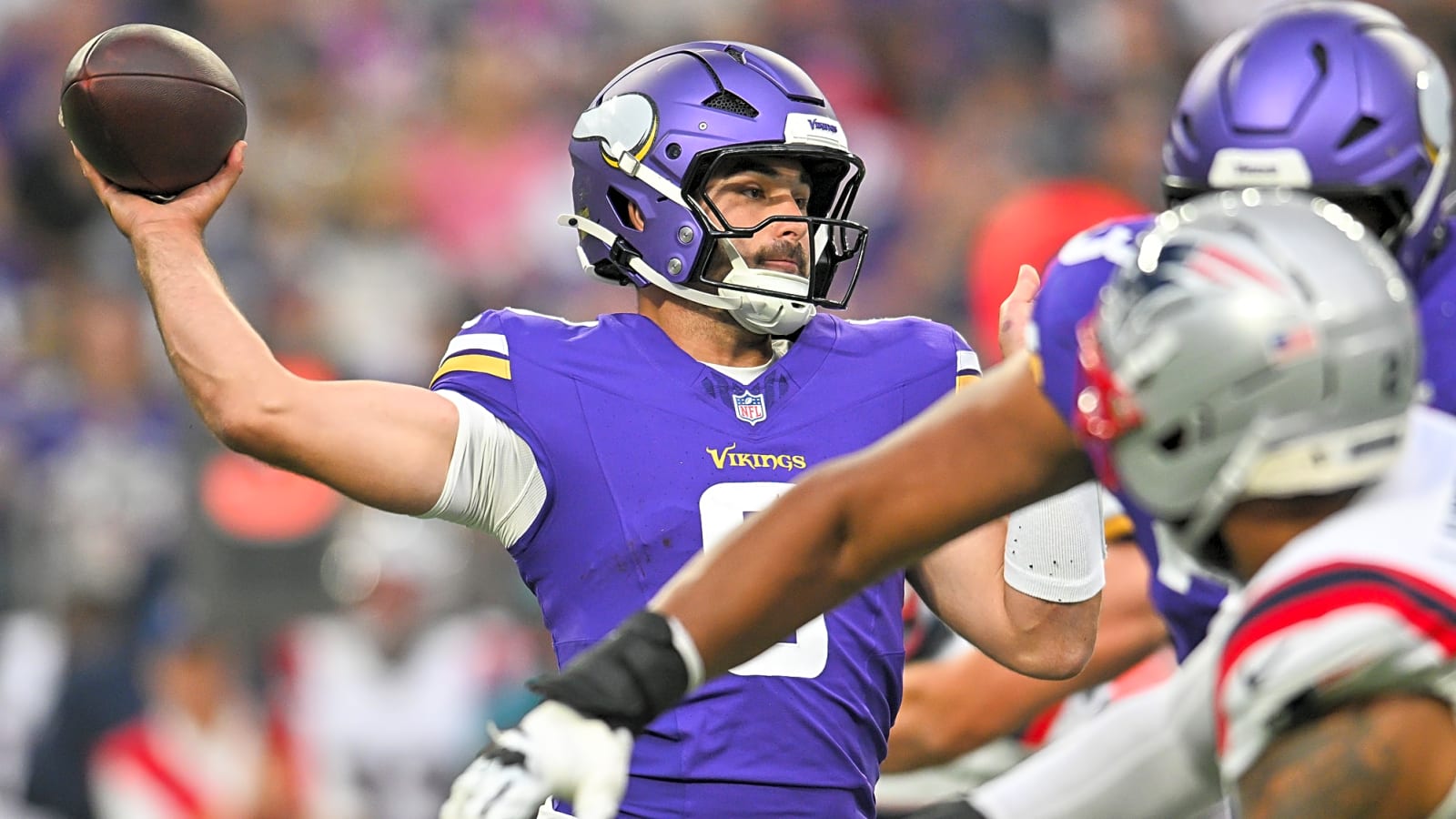 Vikings Trade Sam Howell to Eagles, Sign Carson Wentz as Veteran Backup to J.J. McCarthy