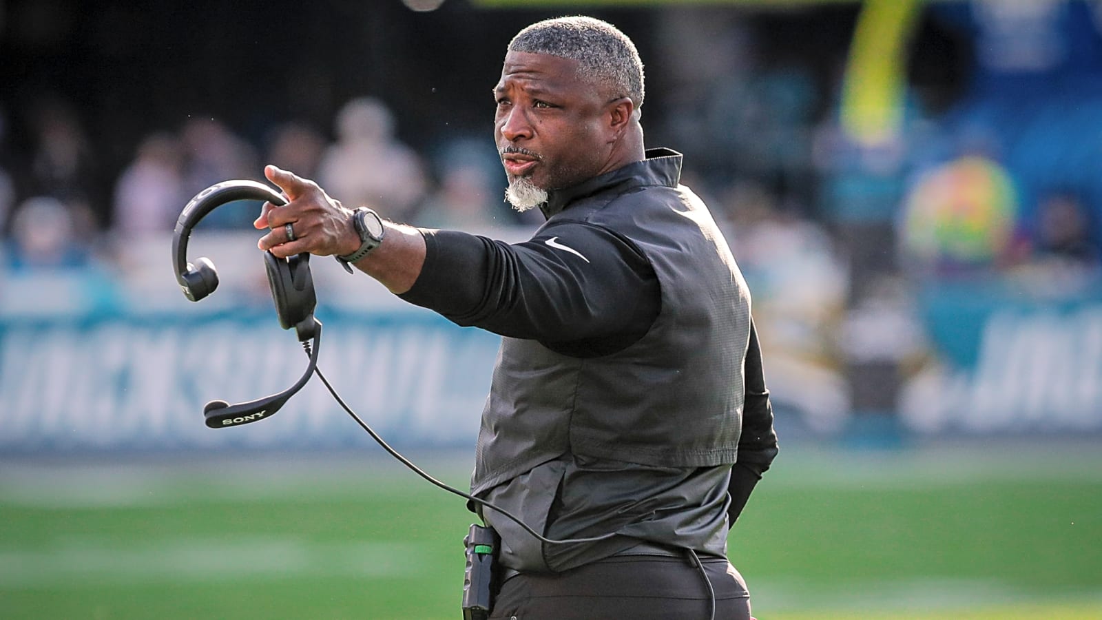 Jets expected to retain HC Aaron Glenn despite ugly season