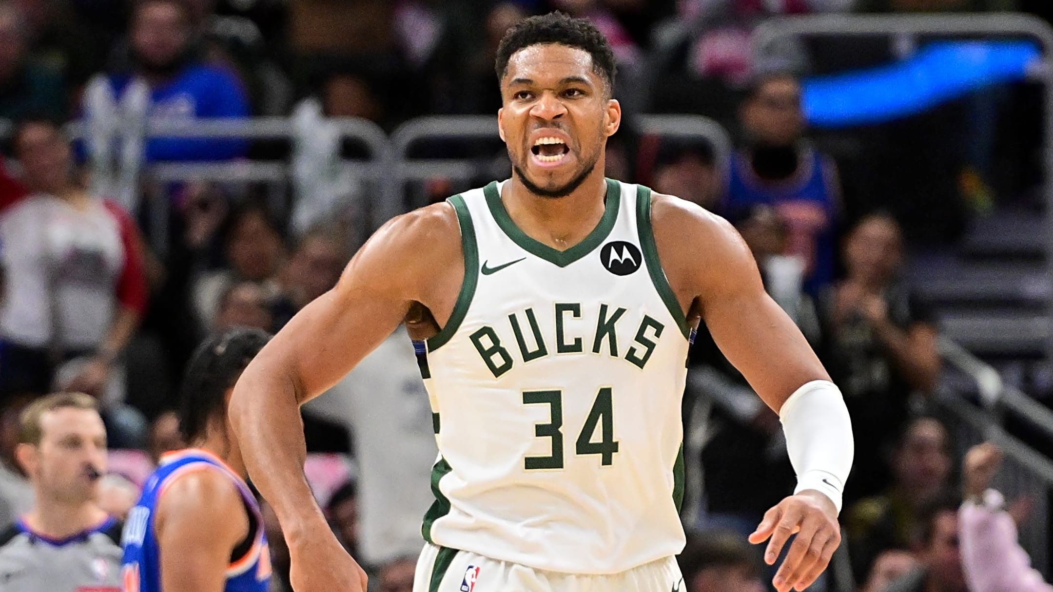 East Notes: Bucks, Giannis Antetokounmpo, Wizards, Sixers, Paul George