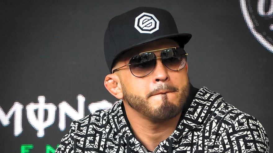 Anthony Pettis celebrated superman punch KO over beloved UFC star by tasting his own blood