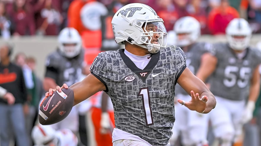 The Packers Have a Quarterback Battle to Watch at OTAs