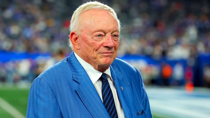 Jerry Jones Makes Feelings Clear On Quinnen Williams’ Place In Cowboys Locker Room