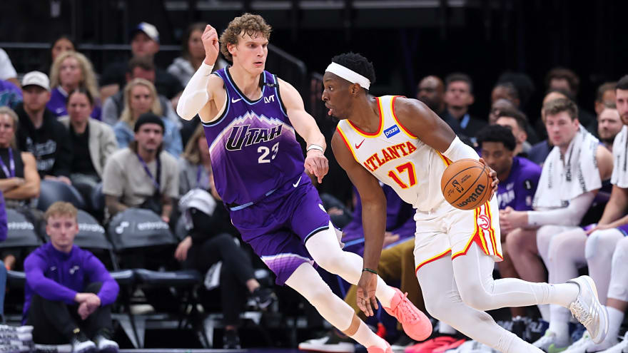 Hawks rally from 22 down in 4th quarter to stun Suns 124-122