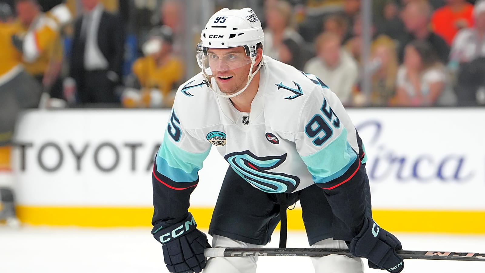 Blackhawks Acquire Andre Burakovsky from Kraken for Joe Veleno