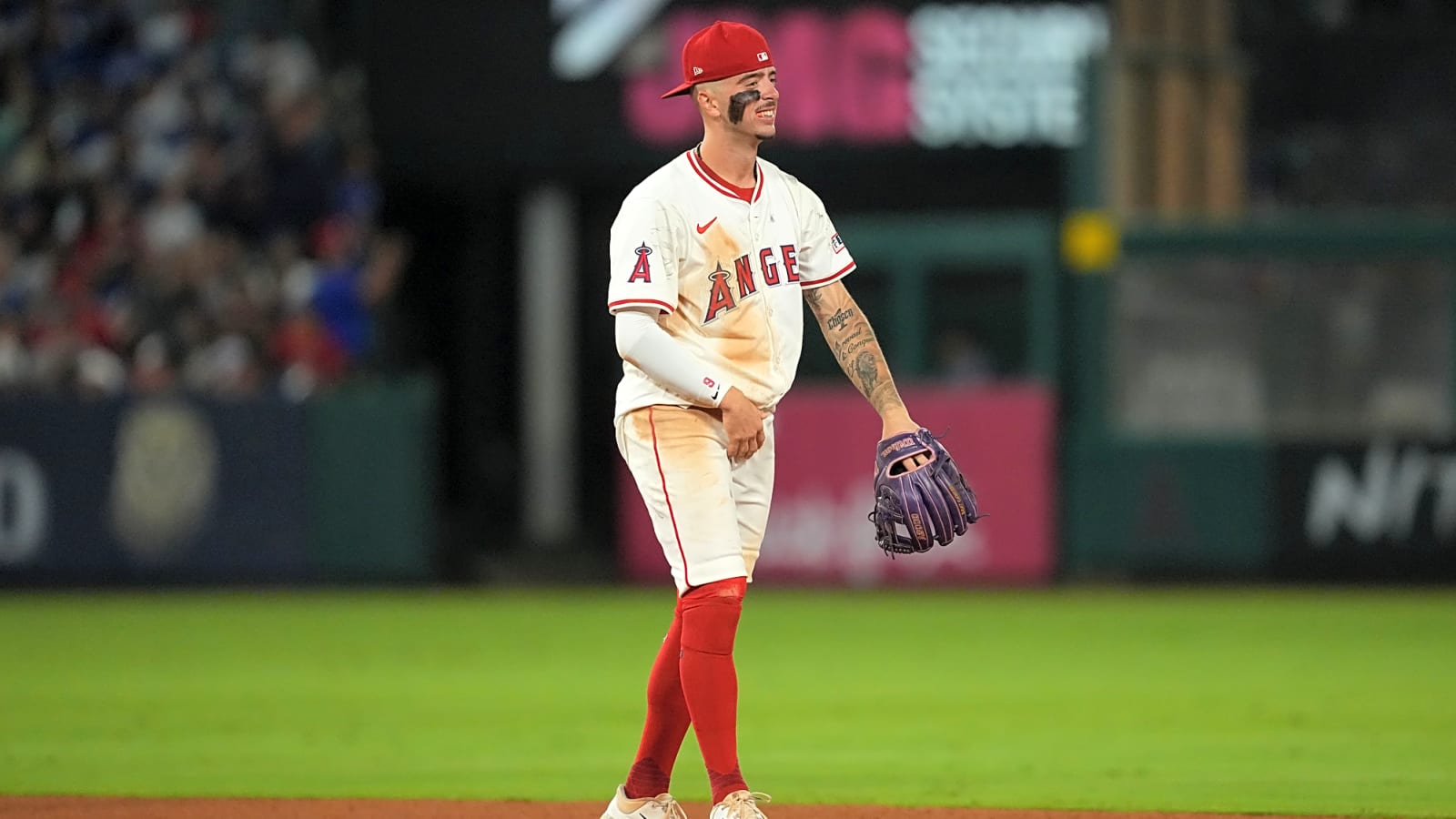 Neto’s Two-Homer Night Powers Angels Past Dodgers 7-4 in Freeway Series