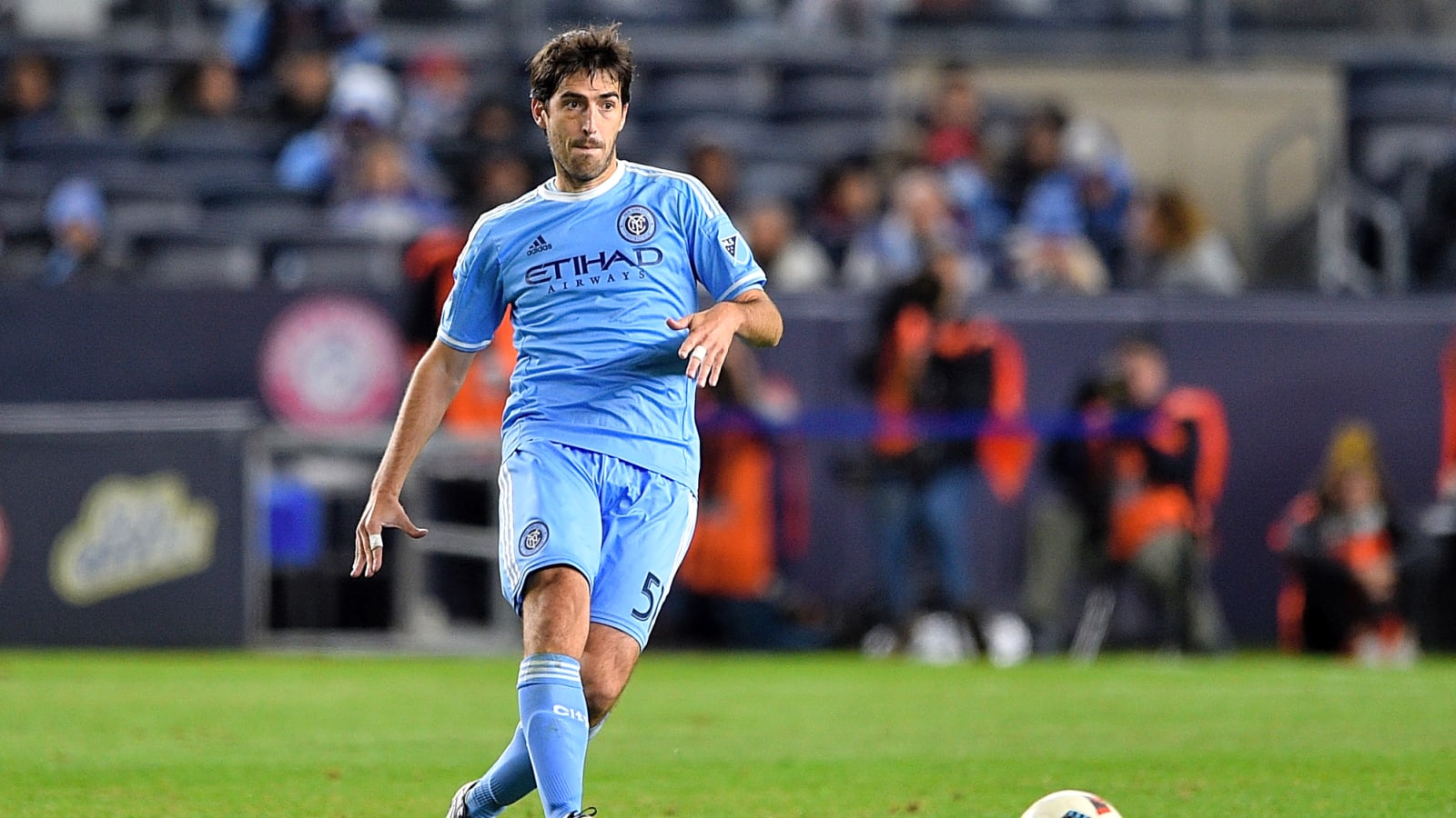 Explained: Andoni Iraola is the top target for both Man United & Chelsea – here’s how he’ll decide