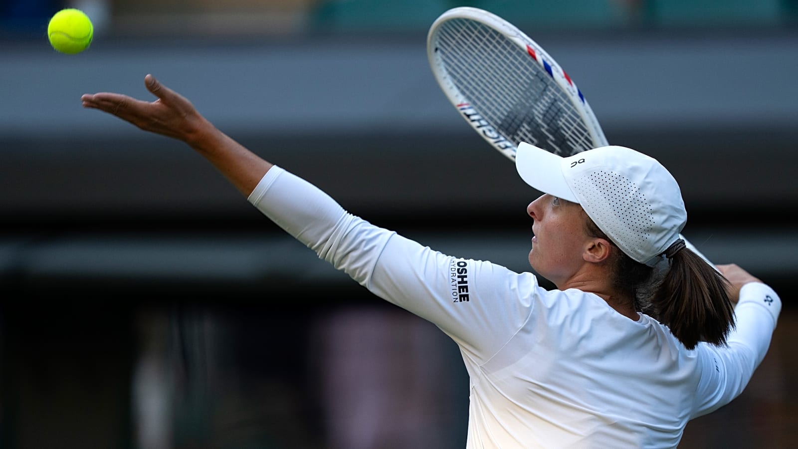 Iga Swiatek breaks Wimbledon semifinal barrier, proving too strong for Liudmila Samsonova