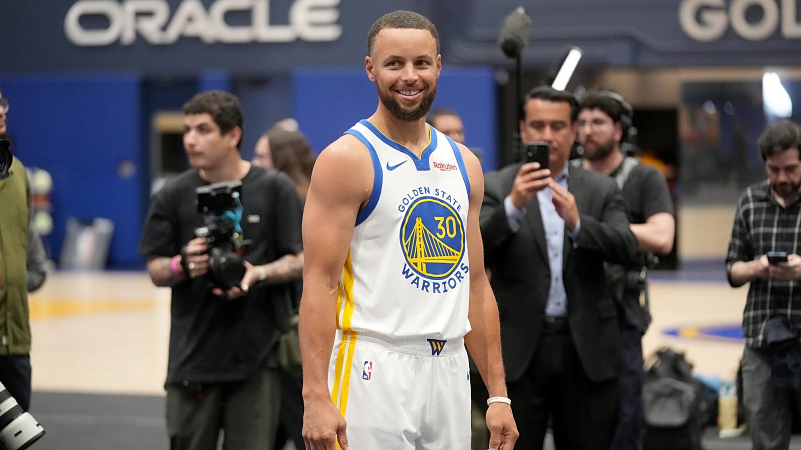 Warriors Cut Ties With 3 Players After Stephen Curry Accepts Reality of Basketball Business