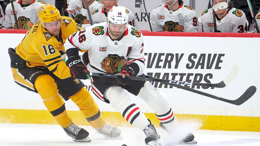 Blackhawks acquire first-round pick and Mangiapane from Edmonton for Dickinson and Dach