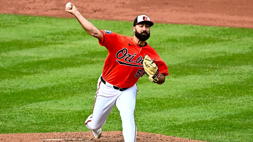 Lou Trivino Elects Free Agency