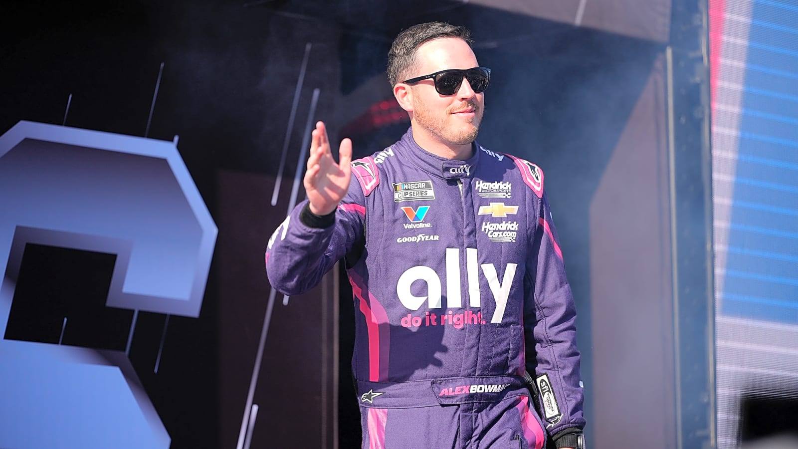 Alex Bowman Backs Rival Joey Logano: Shuts Down 'Illegitimate' Title Talk