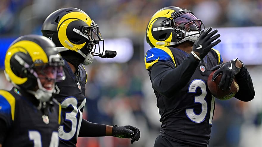 Los Angeles Rams Outlast Seattle Seahawks In a Bizarre NFC West Slugfest, 21-19