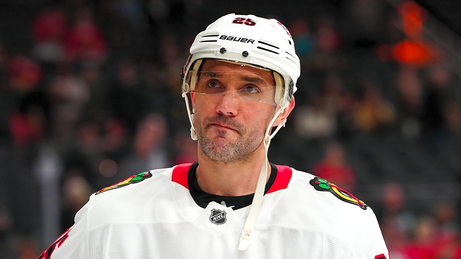 Blackhawks defenseman Alec Martinez announces retirement