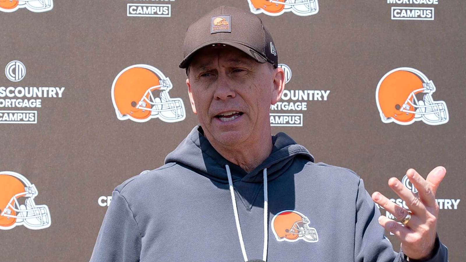 Browns HC gives Watson update that's more bad news for Sanders